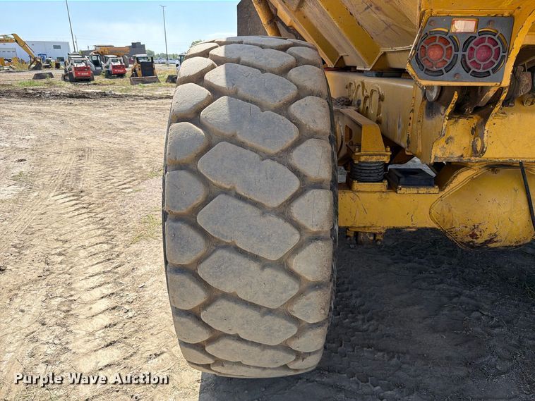 image for item FK5083 2006 John Deere 300D articulated haul truck