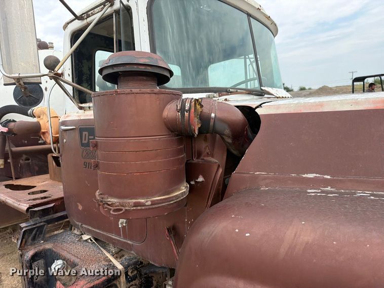 image for item FK5084 1971 Mack R685 water truck