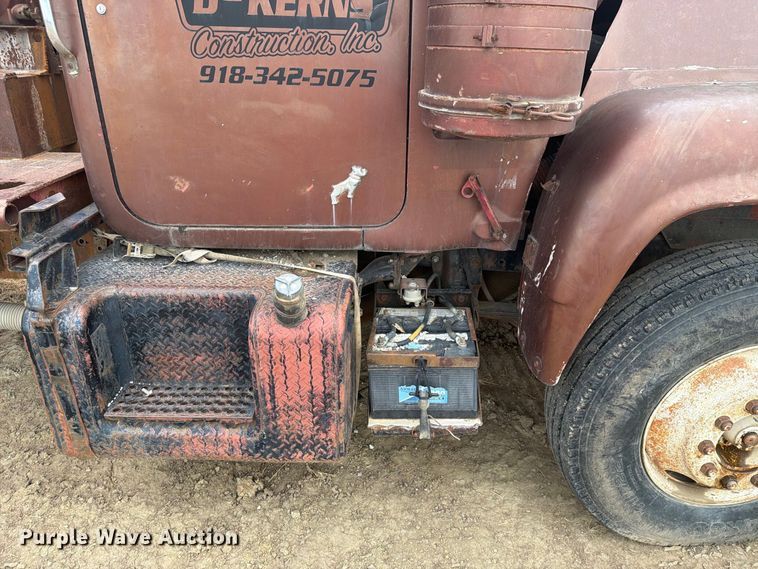image for item FK5084 1971 Mack R685 water truck