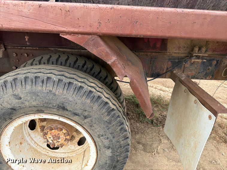 image for item FK5084 1971 Mack R685 water truck