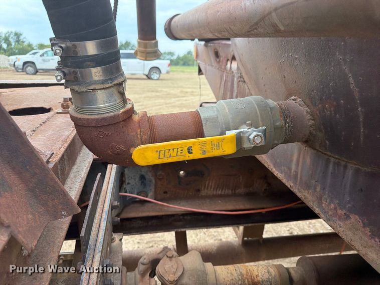 image for item FK5084 1971 Mack R685 water truck