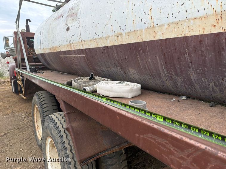 image for item FK5084 1971 Mack R685 water truck