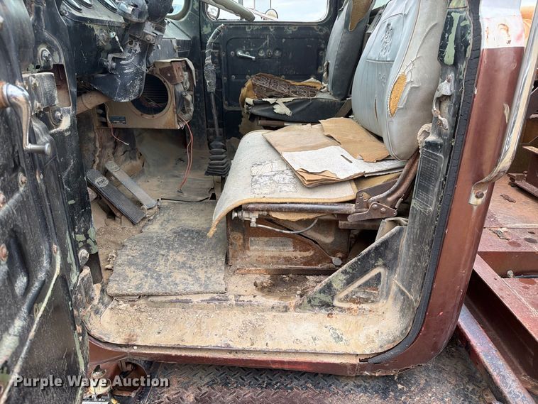 image for item FK5084 1971 Mack R685 water truck