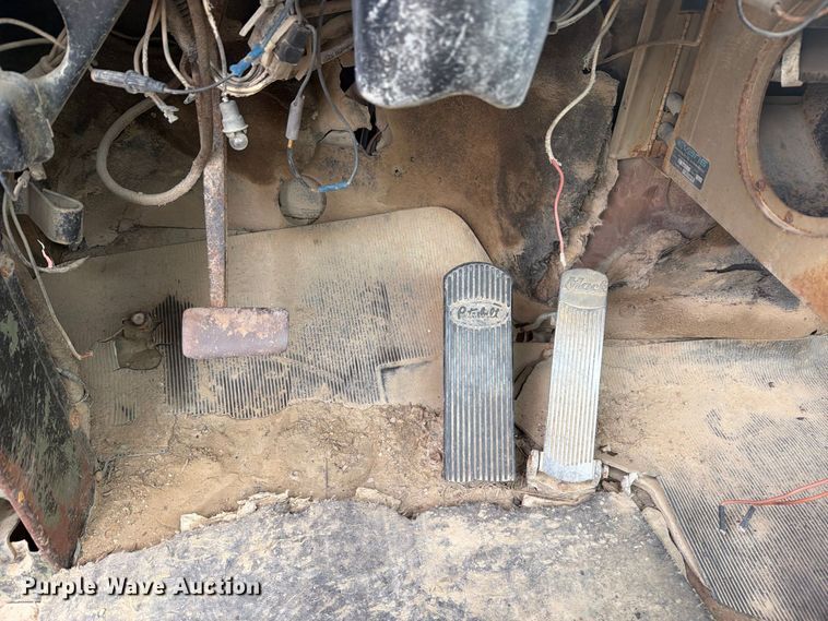 image for item FK5084 1971 Mack R685 water truck