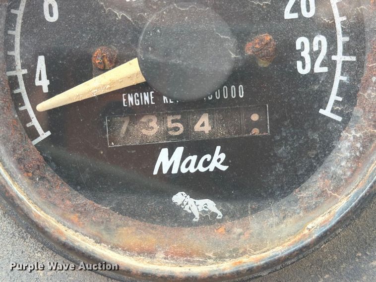 image for item FK5084 1971 Mack R685 water truck
