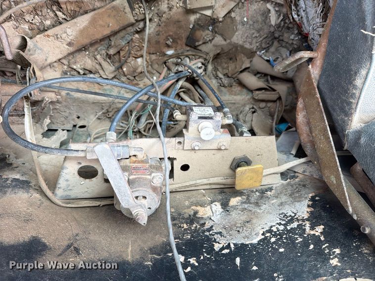 image for item FK5084 1971 Mack R685 water truck