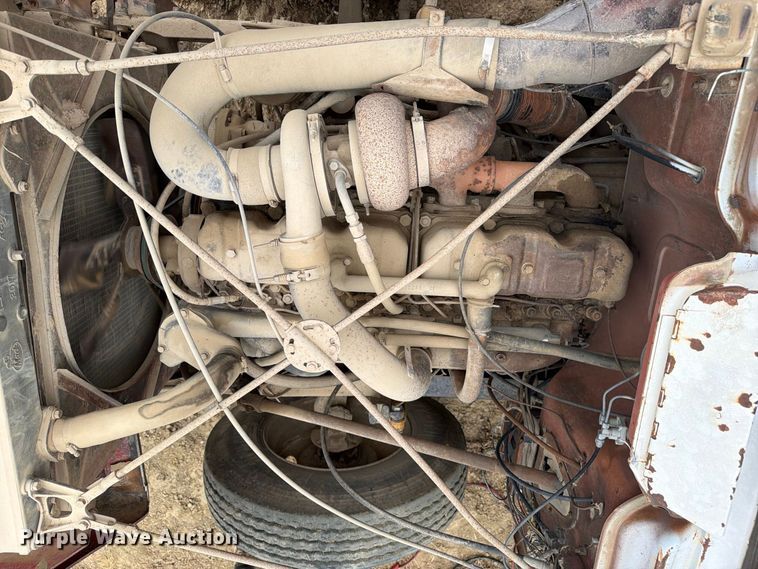 image for item FK5084 1971 Mack R685 water truck