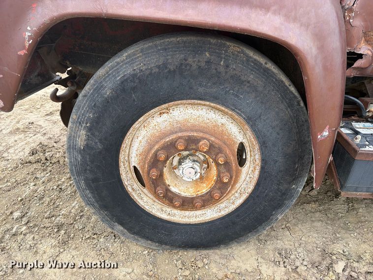 image for item FK5084 1971 Mack R685 water truck
