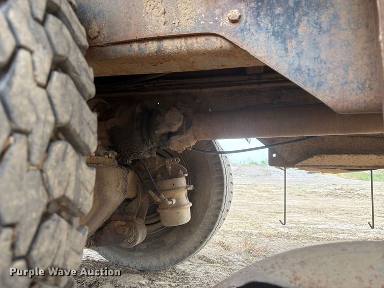 image for item FK5084 1971 Mack R685 water truck