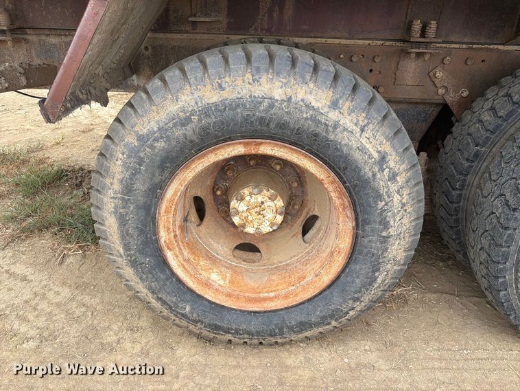 image for item FK5084 1971 Mack R685 water truck