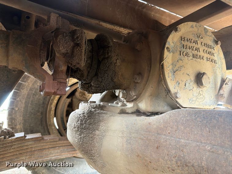 image for item FK5084 1971 Mack R685 water truck