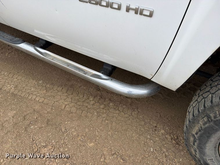 image for item FK5086 2013 Chevrolet Silverado 2500HD Ext. Cab pickup truck