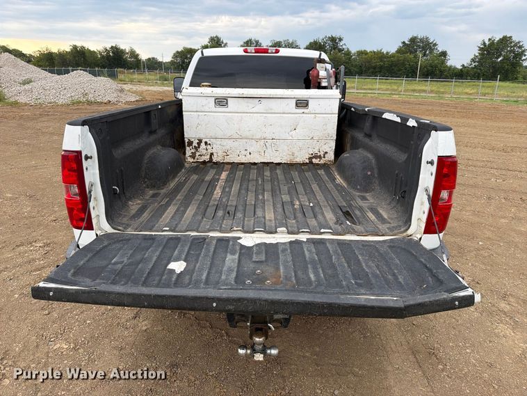 image for item FK5086 2013 Chevrolet Silverado 2500HD Ext. Cab pickup truck