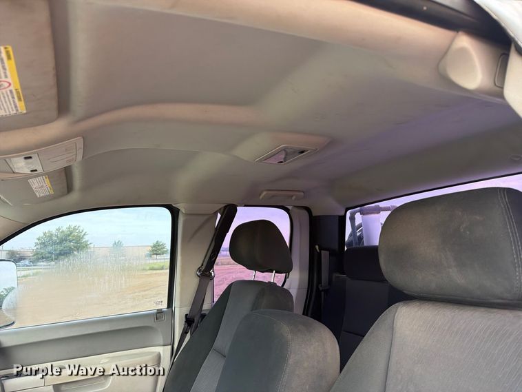 image for item FK5086 2013 Chevrolet Silverado 2500HD Ext. Cab pickup truck