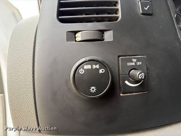 image for item FK5086 2013 Chevrolet Silverado 2500HD Ext. Cab pickup truck