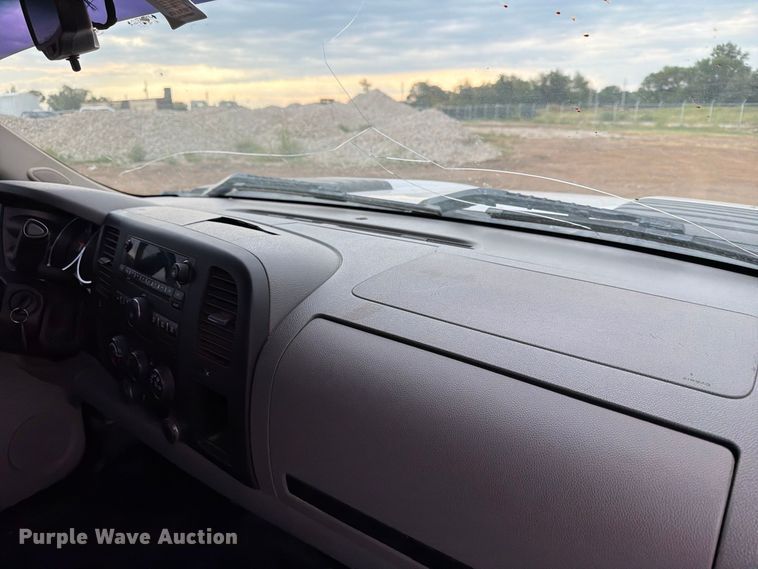 image for item FK5086 2013 Chevrolet Silverado 2500HD Ext. Cab pickup truck