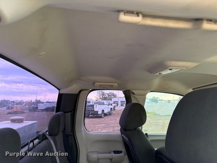 image for item FK5086 2013 Chevrolet Silverado 2500HD Ext. Cab pickup truck