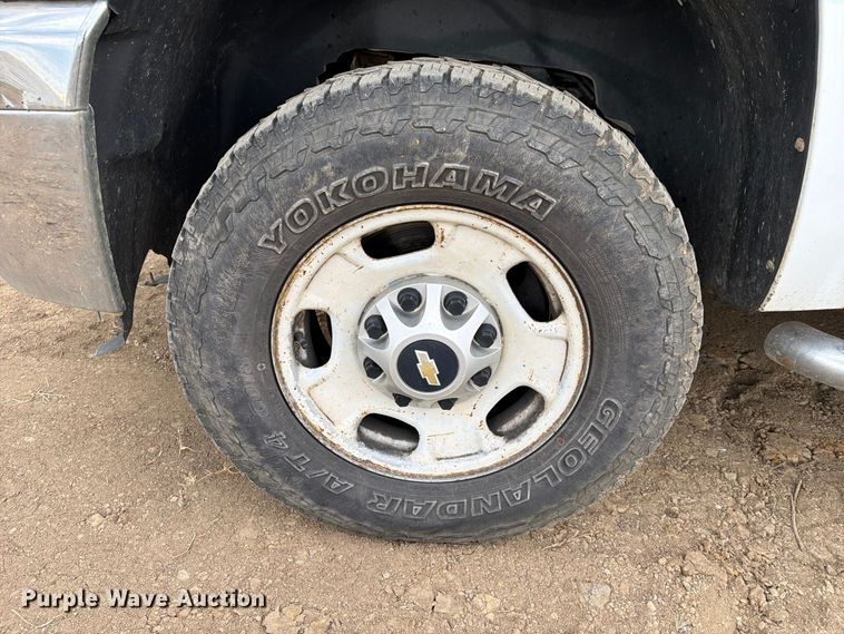 image for item FK5086 2013 Chevrolet Silverado 2500HD Ext. Cab pickup truck