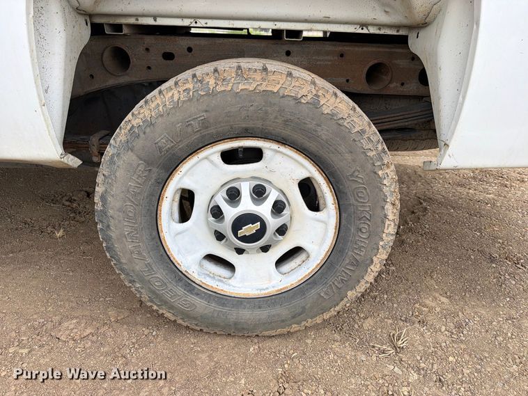 image for item FK5086 2013 Chevrolet Silverado 2500HD Ext. Cab pickup truck