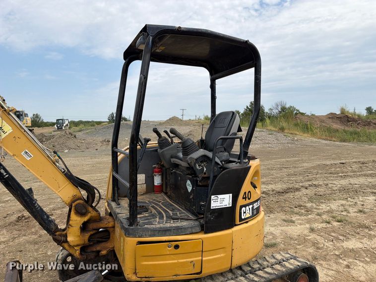 image for item FK5087 2012 Caterpillar 303.5E CR mini excavator
