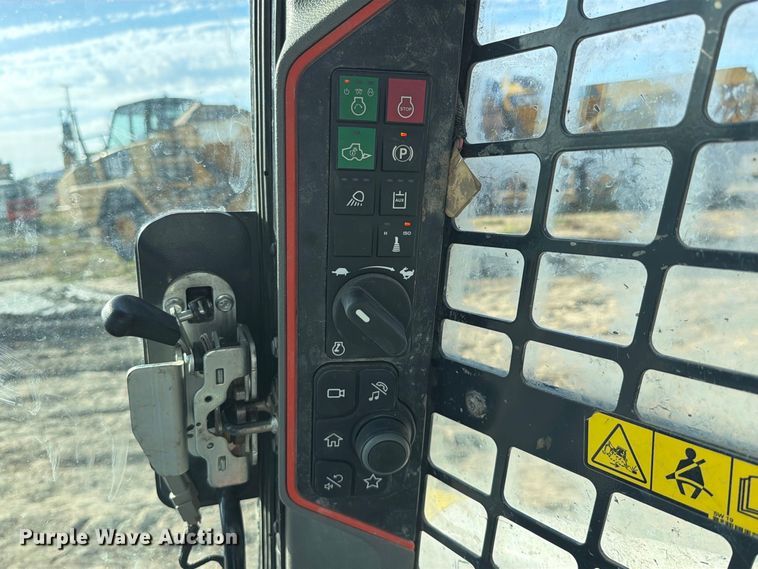 image for item FK5089 2020 Bobcat T76 tracked skid steer loader