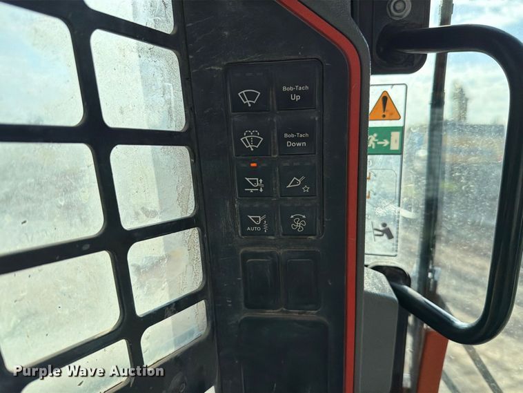 image for item FK5089 2020 Bobcat T76 tracked skid steer loader