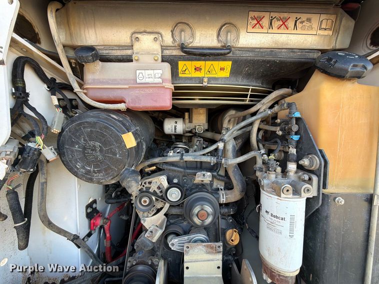image for item FK5089 2020 Bobcat T76 tracked skid steer loader