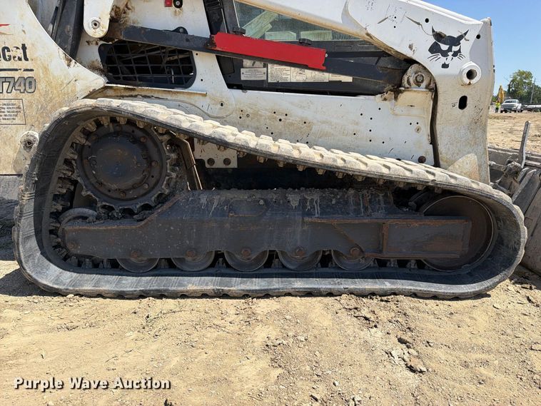 image for item FK5090 2021 Bobcat T740 tracked skid steer loader