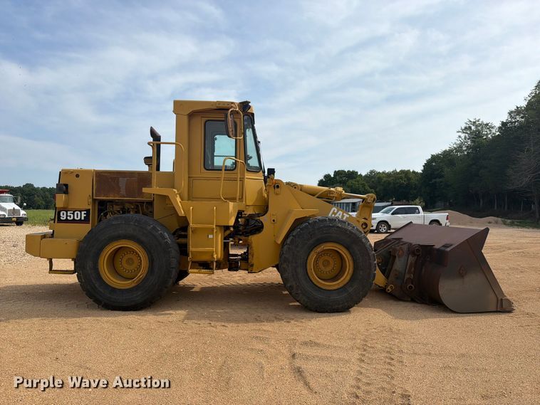 image for item FK5091 1991 Caterpillar 950F wheel loader