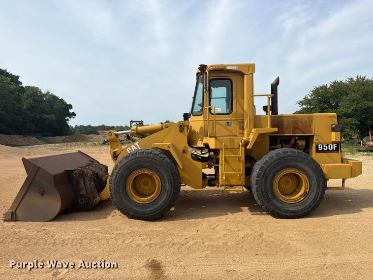 image for item FK5091 1991 Caterpillar 950F wheel loader