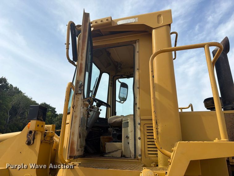 image for item FK5091 1991 Caterpillar 950F wheel loader