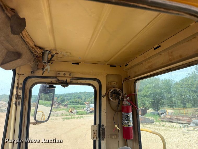image for item FK5091 1991 Caterpillar 950F wheel loader