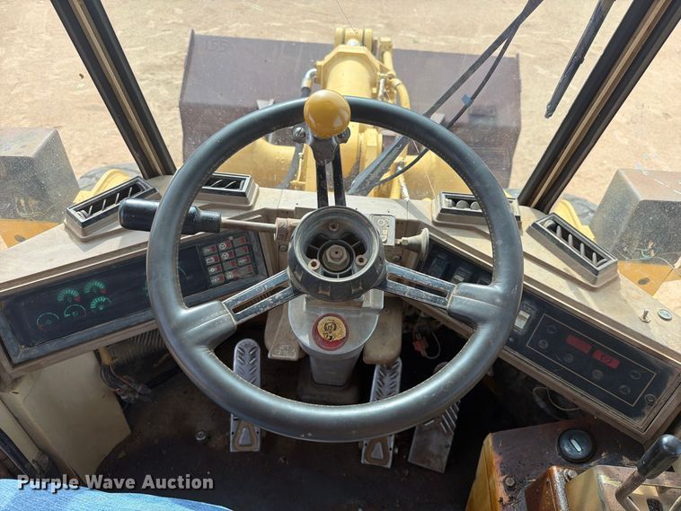 image for item FK5091 1991 Caterpillar 950F wheel loader