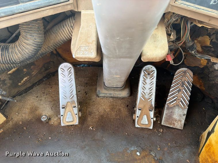 image for item FK5091 1991 Caterpillar 950F wheel loader