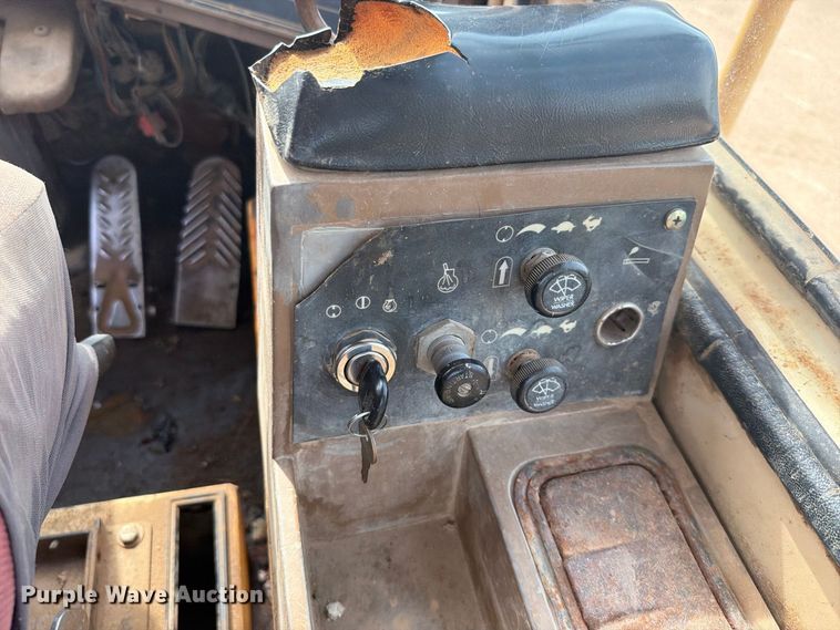 image for item FK5091 1991 Caterpillar 950F wheel loader