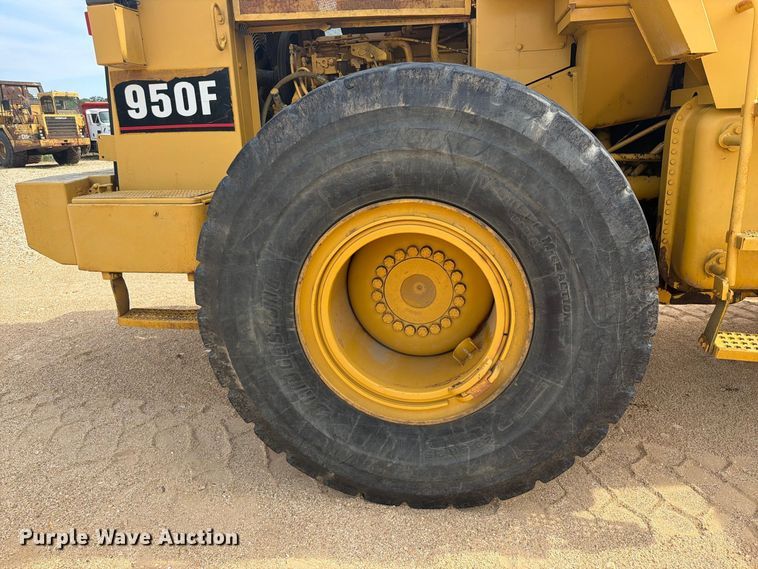 image for item FK5091 1991 Caterpillar 950F wheel loader