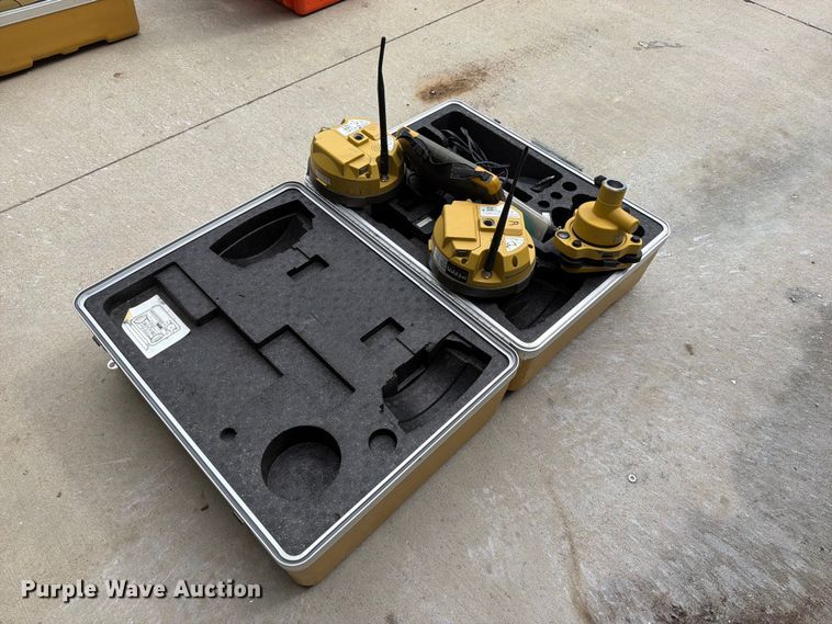 image for item FK5096 Topcon HiPer V GNSS RTK base and rover survey kit