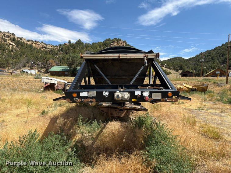 image for item FM7613 2007 Trail King bottom dump trailer