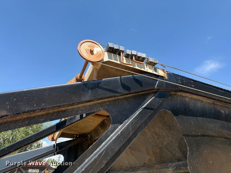 image for item FM7613 2007 Trail King bottom dump trailer