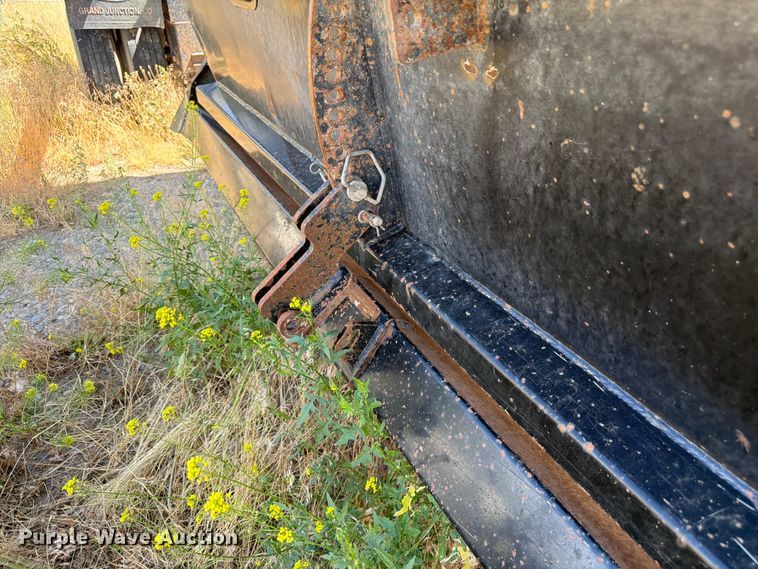 image for item FM7613 2007 Trail King bottom dump trailer