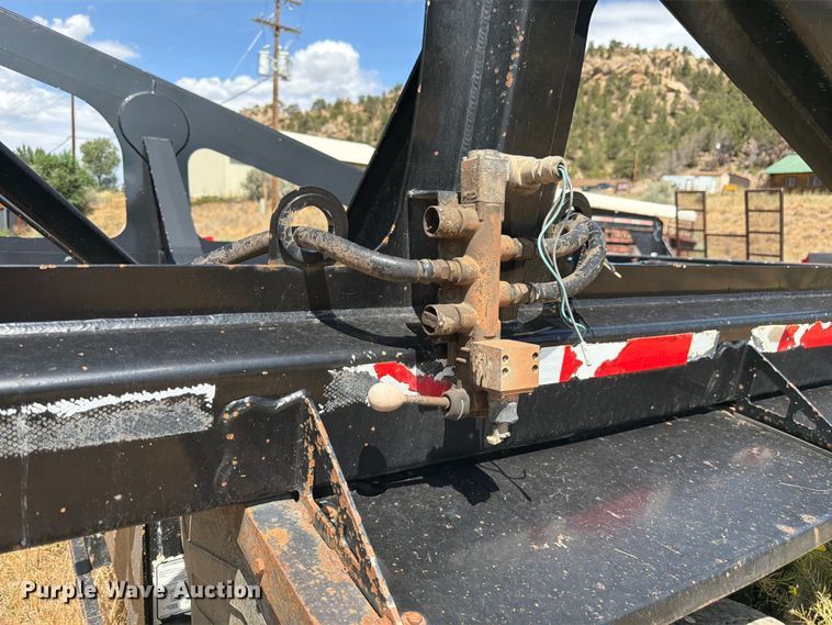 image for item FM7613 2007 Trail King bottom dump trailer