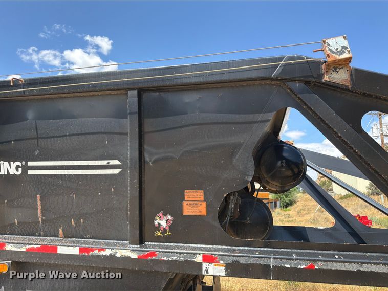 image for item FM7613 2007 Trail King bottom dump trailer