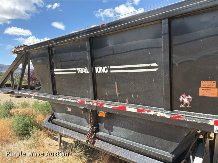 image for item FM7613 2007 Trail King bottom dump trailer