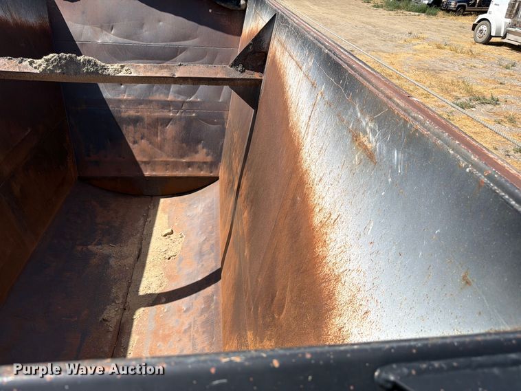 image for item FM7613 2007 Trail King bottom dump trailer