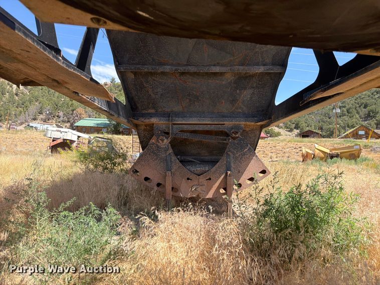 image for item FM7613 2007 Trail King bottom dump trailer