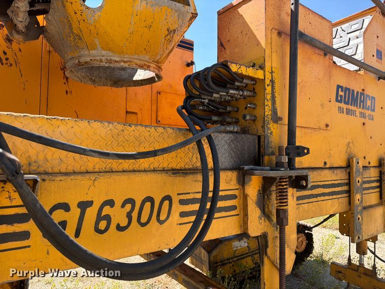 image for item FM7629 Gomaco GT-6300 slipform paver
