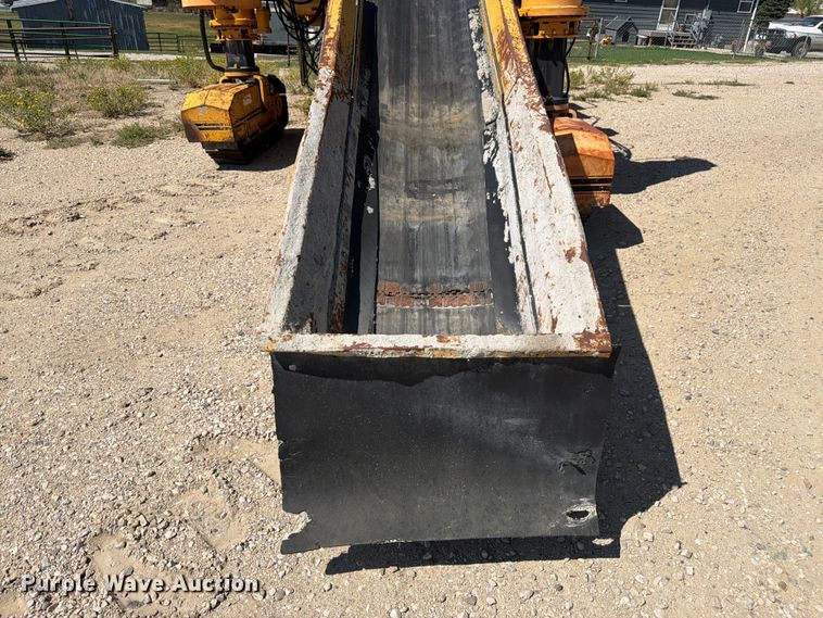 image for item FM7629 Gomaco GT-6300 slipform paver