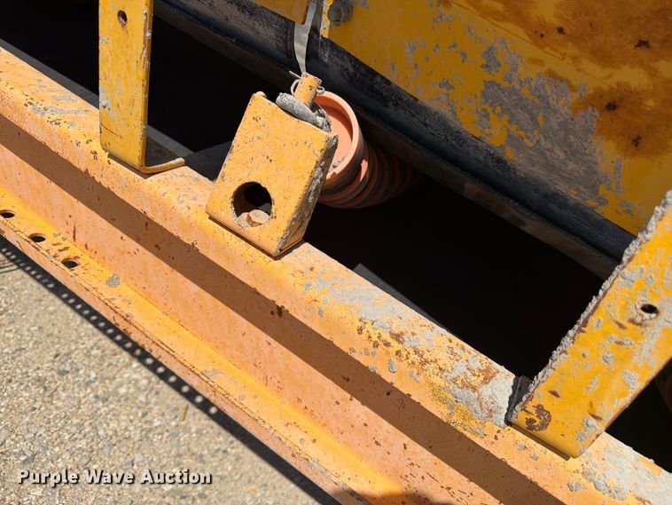 image for item FM7629 Gomaco GT-6300 slipform paver