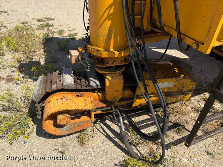 image for item FM7629 Gomaco GT-6300 slipform paver