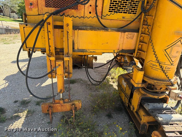 image for item FM7629 Gomaco GT-6300 slipform paver
